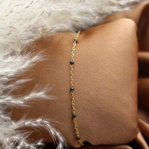 Bracelet fin à pierre noire