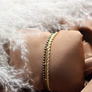 bracelet noir chic à chaine doré