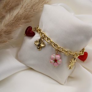 bracelet doré à pendentif