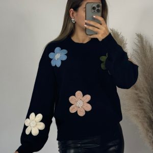 pull noir à fleurs tricot